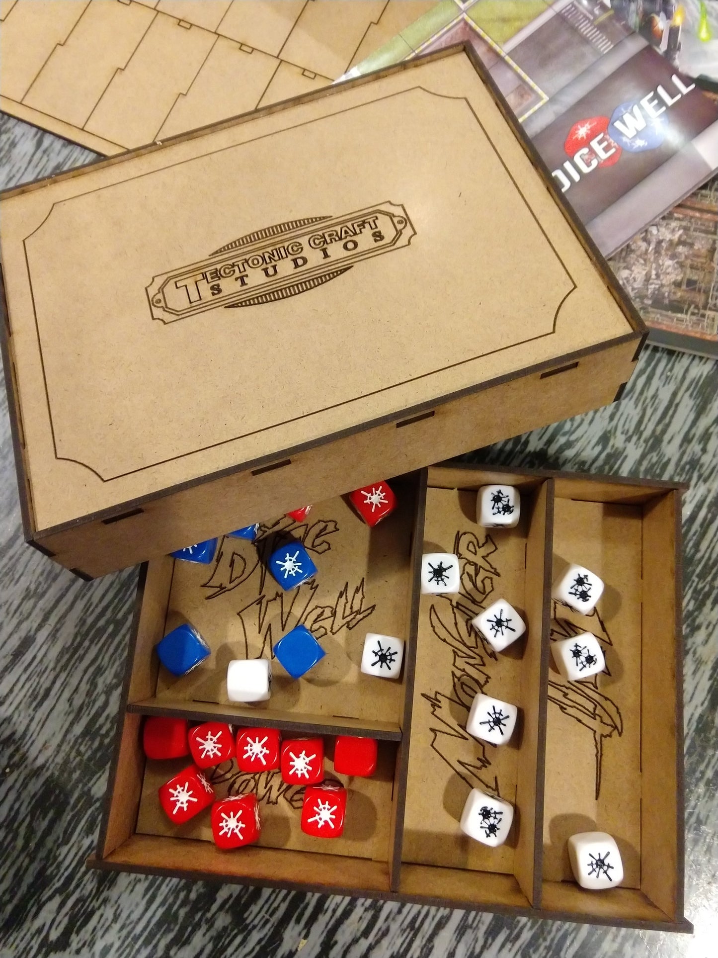 MonPoc Dice Box & Rolling Tray