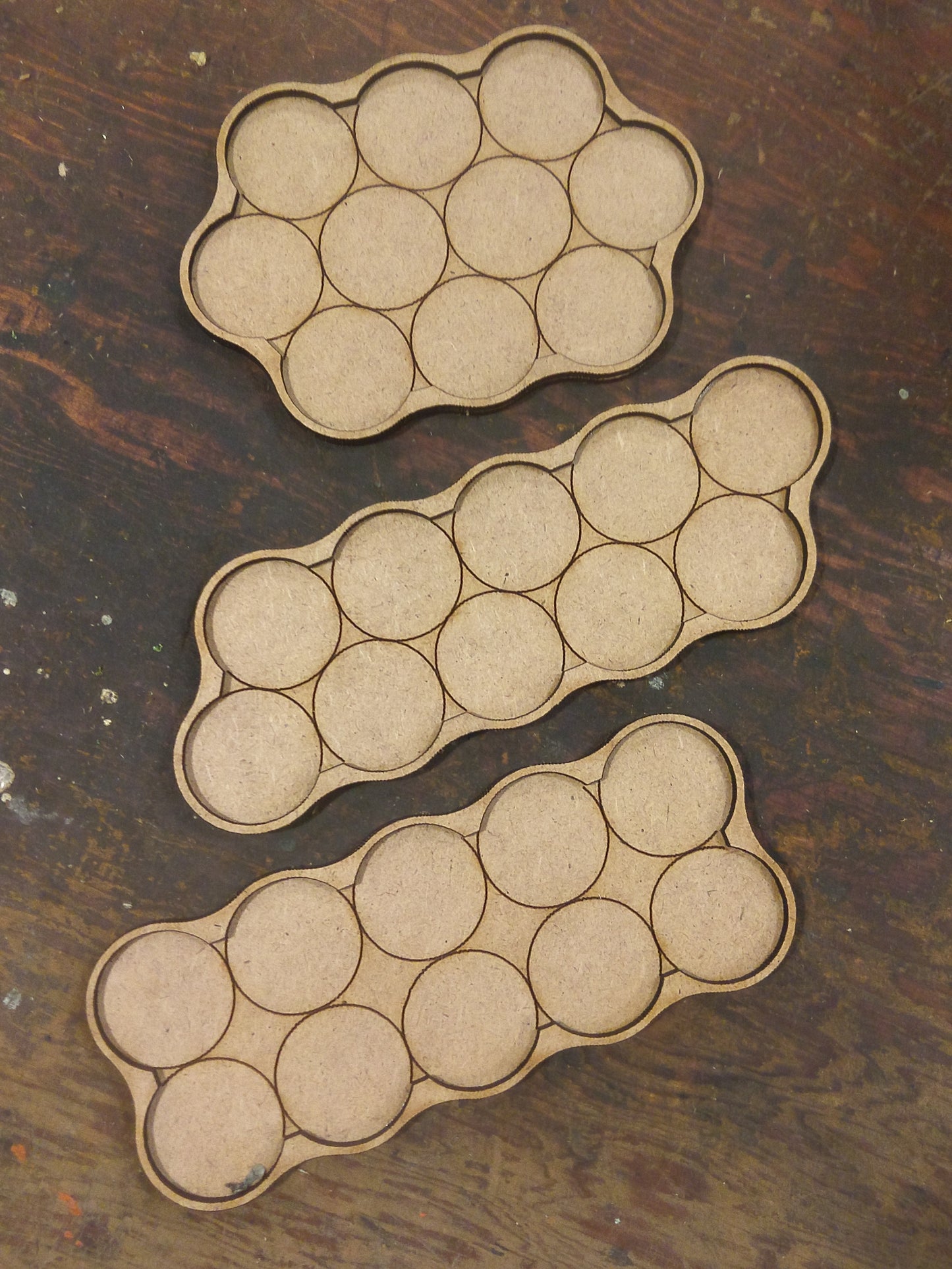 Gapless Round-base Movement Trays