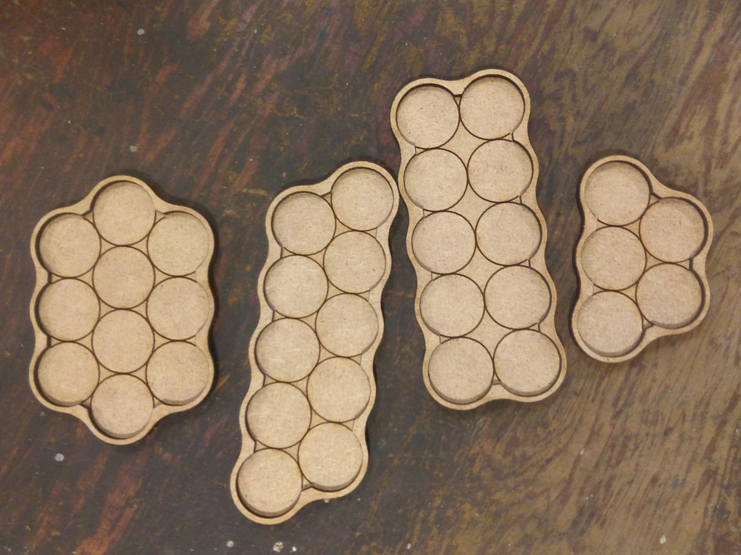 Gapless Round-base Movement Trays